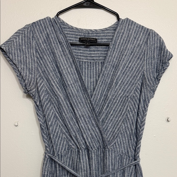 Banana Republic Gray Striped Midi Dress - Picture 3 of 6